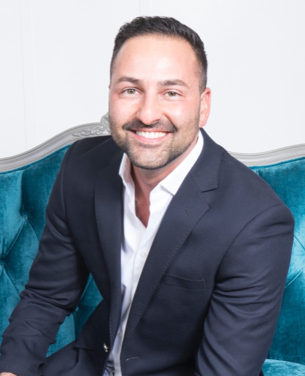 /_image-uploads/bio_image-listings_1-24-agent-1-68.jpg