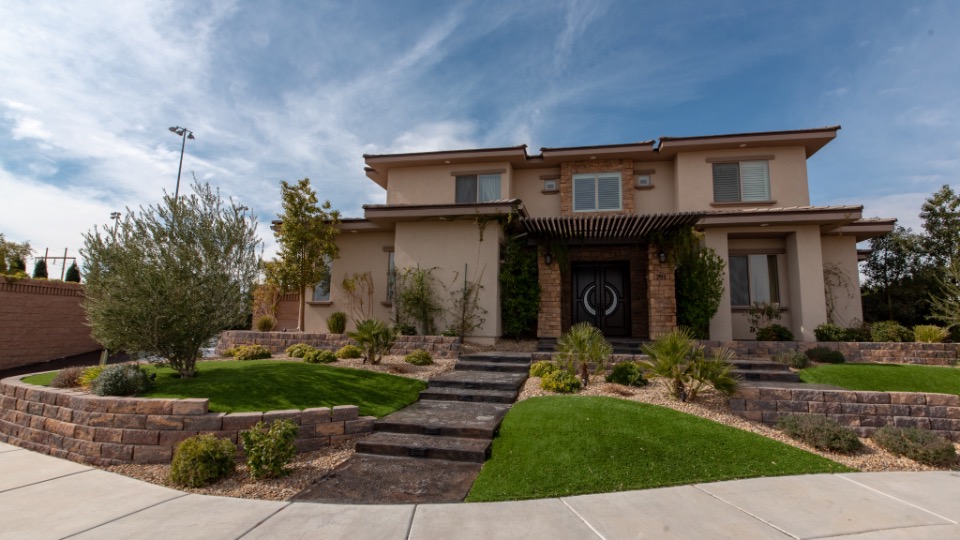 391 Cactus River Stephanie Napoli The Napoli Group, BHHS Nevada Properties