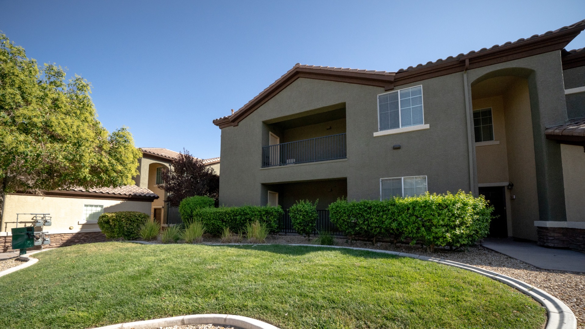 8324 Charleston Blvd. #2042 Stephanie Napoli The Napoli Group, BHHS Nevada Properties